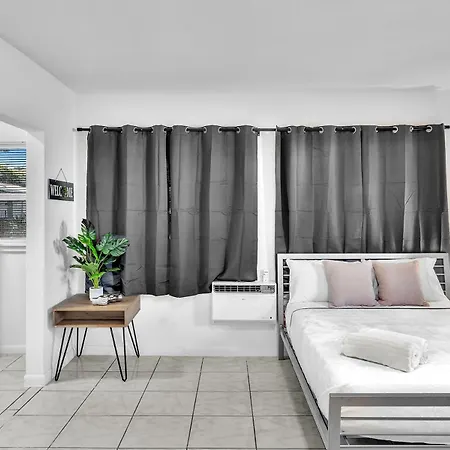 Executive Studio Suite Hollywood Beach Blvd Exterior photo