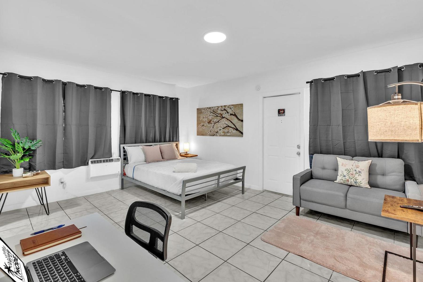 Apartment Executive Blvd Hollywood